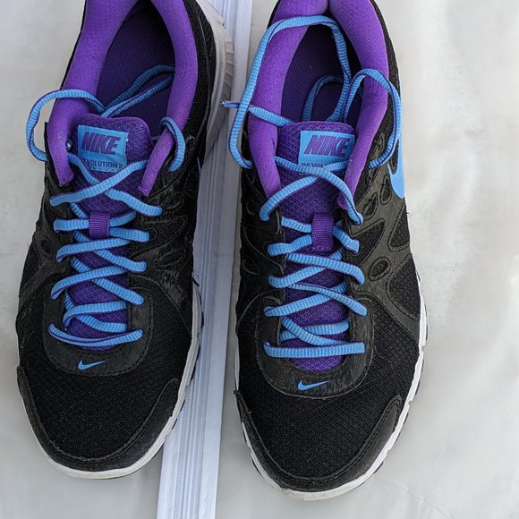Nike Shoes - Nike Shoes